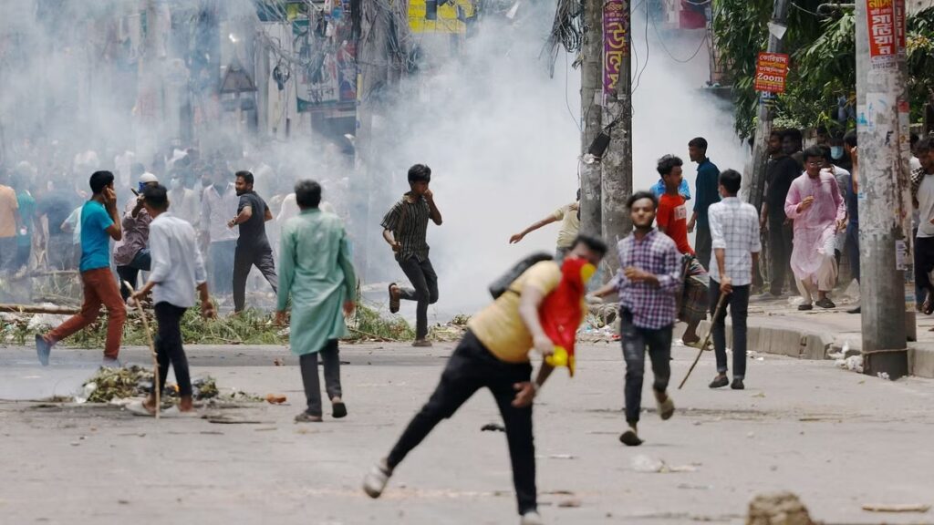 Mobile Internet Restored in Bangladesh After 10-Day Outage Amid Violence