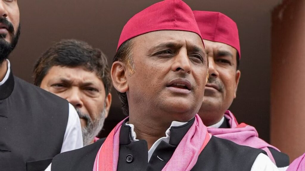 Akhilesh Yadav Vows to Oppose Proposed Amendments to Waqf Board