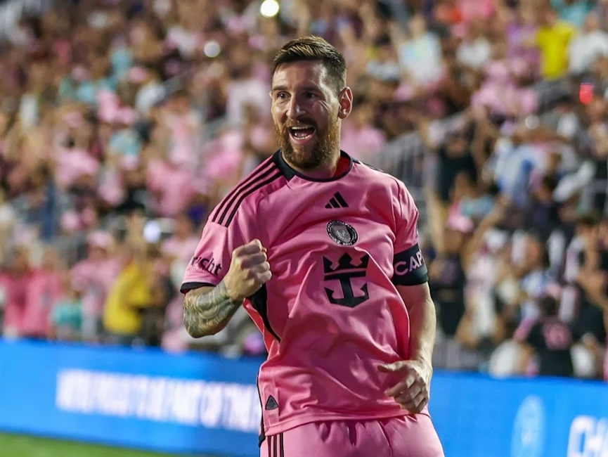 Lionel Messi's 11-Minute Hat-Trick Sends Internet Into a Frenzy