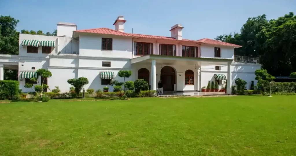 Inside the Top 6 Most Expensive Homes in Delhi: Where Billionaires Live and How Much They Cost